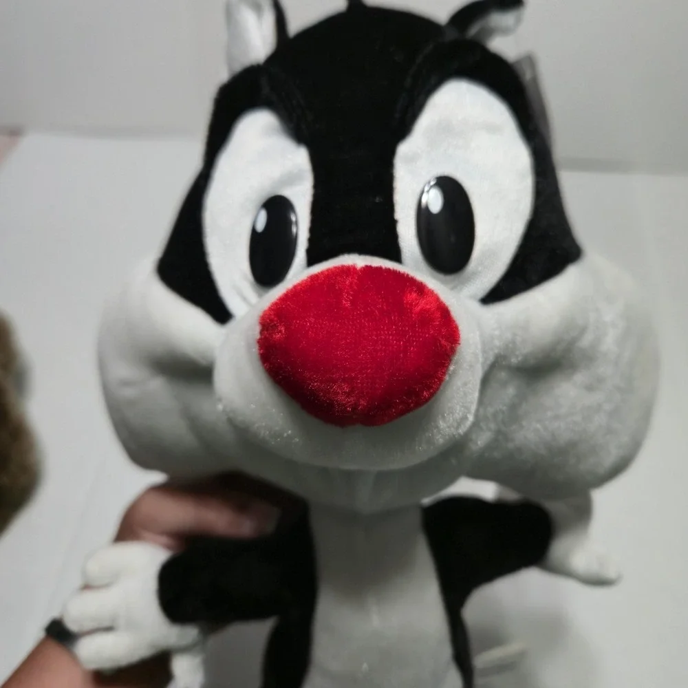 NWT Six Flags Looney Tunes Sylvester Cat Plush Stuffed Toy Warner Bros Exclusive